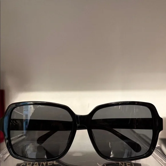 BLACK FRIDAY SALE: CHANEL Black and Gold Sunglasses - Picture 2 of 7